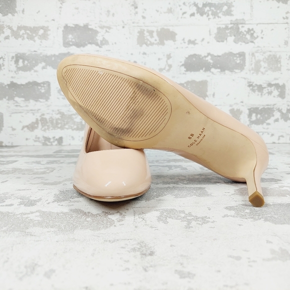 New Cole Haan  Gabbie   Patent Leather Cream Almond Toe Pumps I715 - Picture 11 of 13